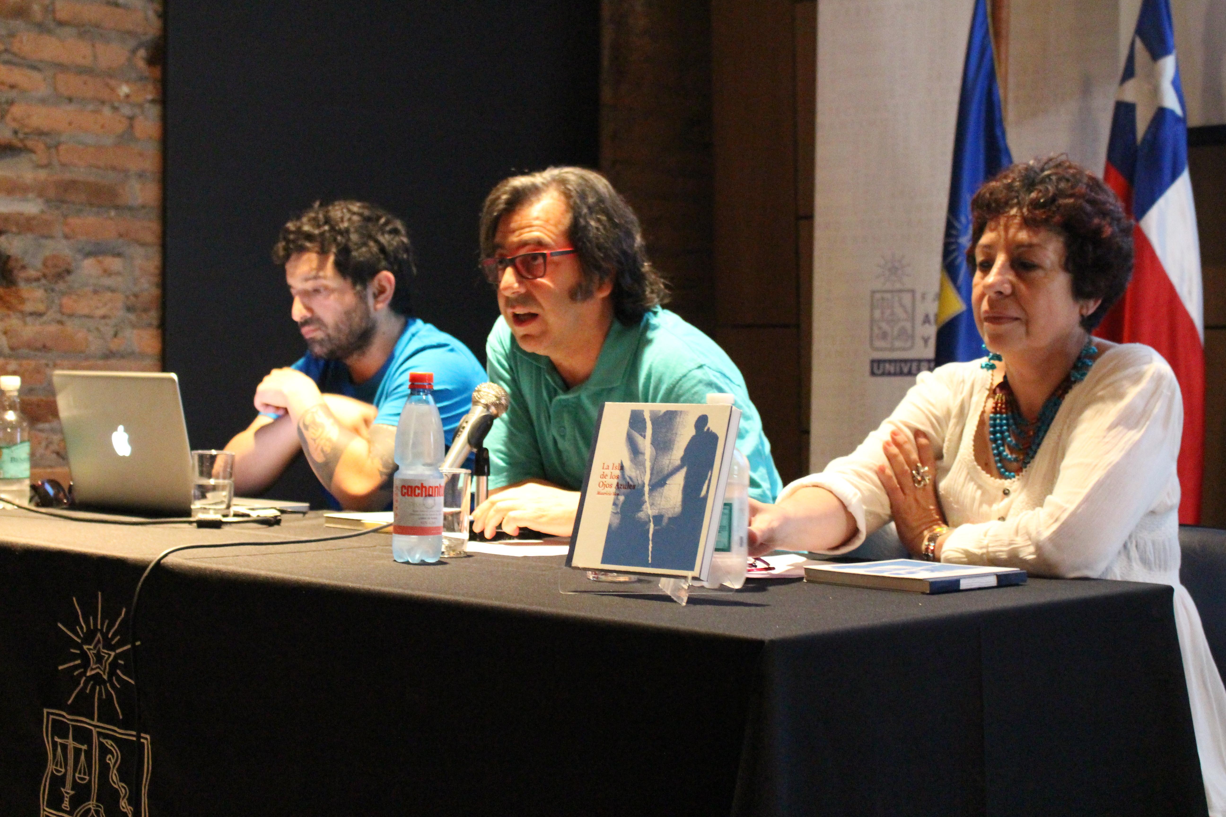 El panel lo conformaron el editor Eduardo Leblanc y la escritora Teresa Calderón.