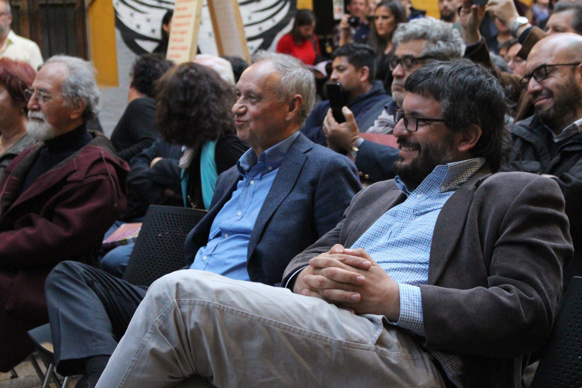 Autoridades FAU, como el Decano Manuel Amaya y el Director DEXVM, Alberto Texidó, asistieron al lanzamiento.