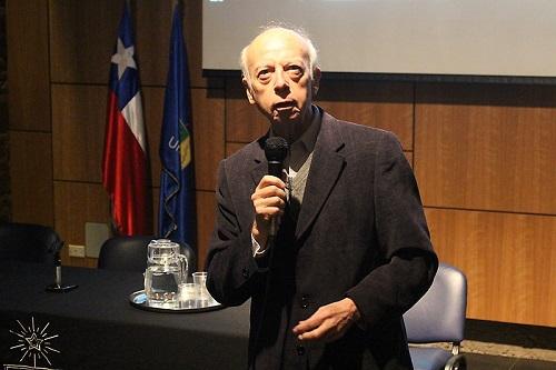 El Premio Nacional de Geografía 2013 y Académico FAU, Hugo Romero.