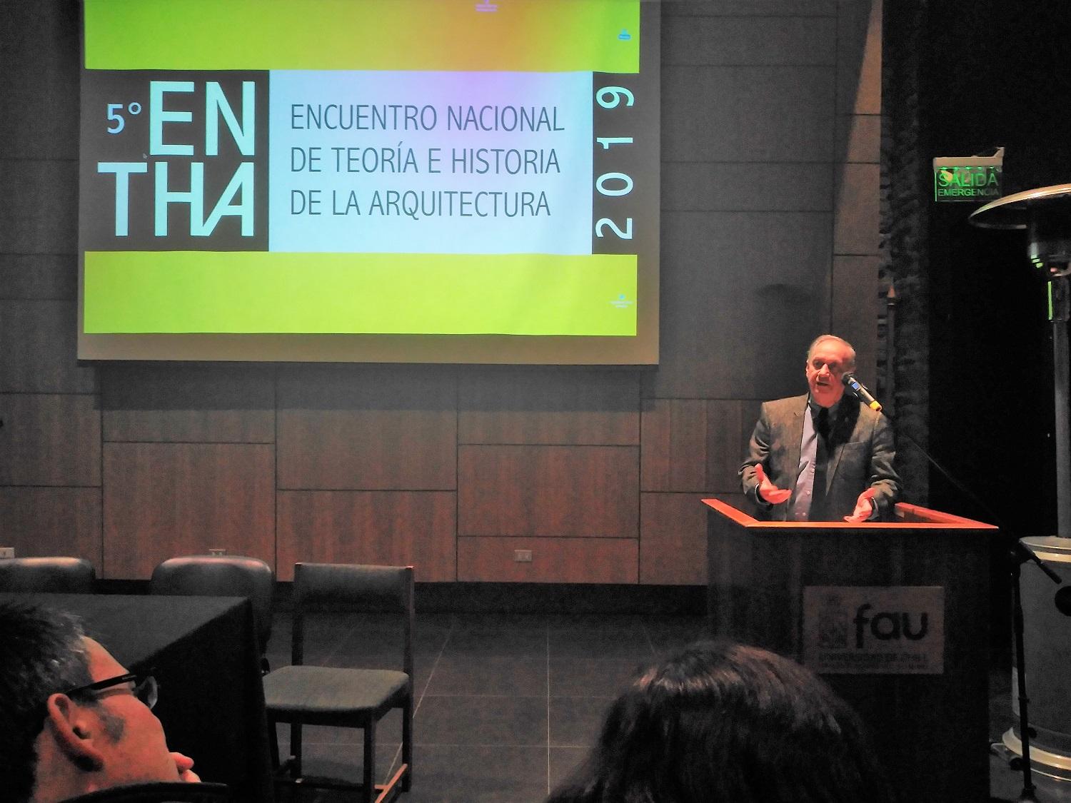 El Decano de FAU, Prof.  Manuel Amaya, inauguró el evento y valoró que la instancia se realizará en las dependencias de la Facultad siendo un aporte al debate y la reflexión.