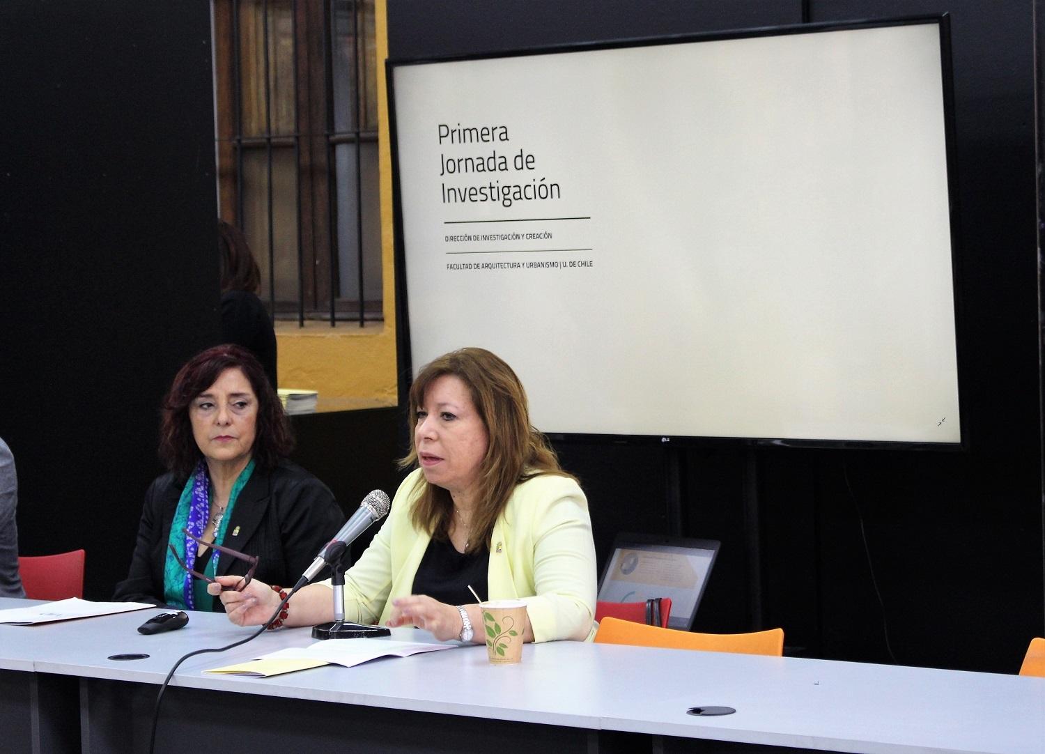 La Directora de Investigación Silvia Núñez y la Vicedecana Carmen Paz Castro, cerraron el evento.