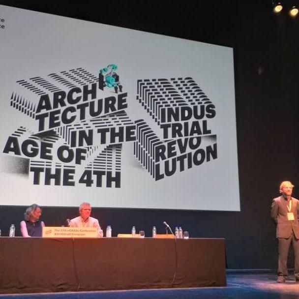 Este año, la Conferencia estuvo dedicada al tema de "Arquitectura en la era de la 4ta revolución industrial". (Créditos imagen Organización SIGraDi+eCAADe). 