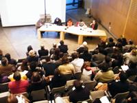 La actividad fue realizada en el Auditorio SLGM de la Facultad de Arquitectura, Diseño y Estudios Urbanos de la PUC