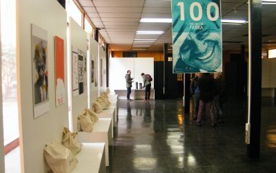 Exposición de trabajos recibidos en concurso "A crear por Nicanor Parra"