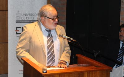 El Director de Extensión y Comunicaciones, Juan Carlos Lepe, también se dirigió a la audiencia.
