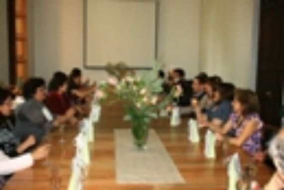 Ágape de celebración en el Día de la Secretaria