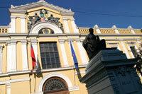 La Casa Central es un referente del centro de Santiago, lleno de historia y también de proyección.